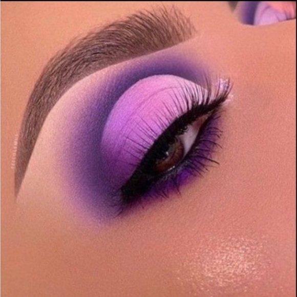 Violet Voss ‘Sweet Violet’ Fun Sized Eyeshadow Palette NIB - Picture 9 of 9